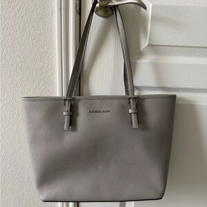 Michael Kors Elegant Gray Tote